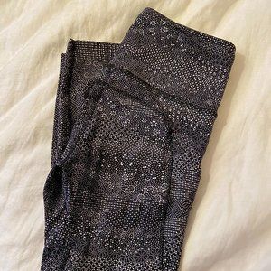 Lululemon Pocket Leggings Size 4 Like-New